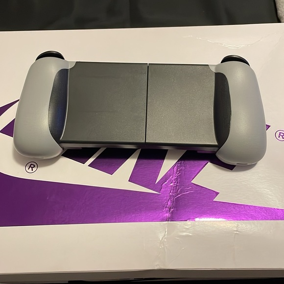 Mobile Phone controller - Picture 2 of 3